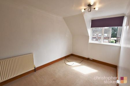 3 bedroom semi-detached house to rent - Photo 5