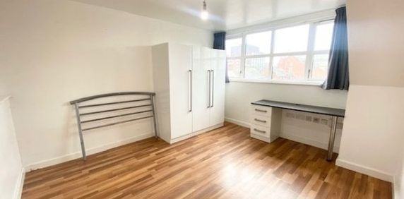 Clyde Court, Leicester, LE1 - Photo 2