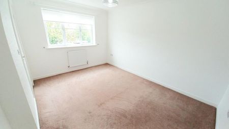 3 bedroom detached house to rent - Photo 2