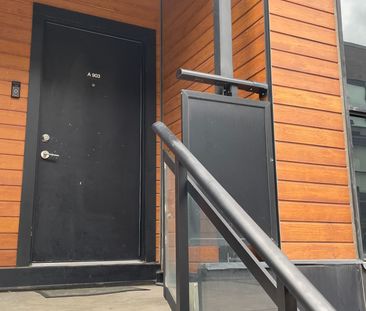 For Lease - 5309 Highway 7 Highway Unit# 903A, Vaughan, Ontario - Photo 1