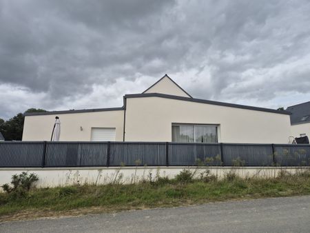 Maison plain pied 114.80m2 4 chambres garage jardin - Photo 3