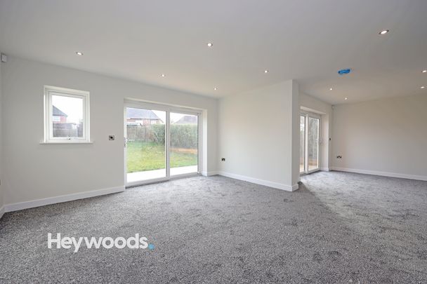 4 bed detached house to rent in Churnet Valley Road, Kingsley Holt, Stoke-on-Trent, Staffordshire - Photo 1