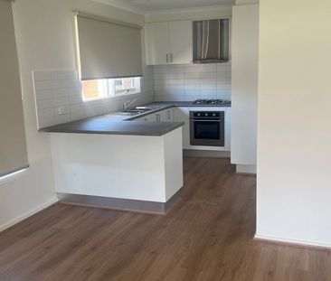 1 / 132 Chandler Road, Noble Park - Photo 3