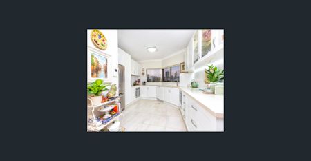 LUXURY LIVING WITH SPECTACULAR CITY & RIVER VIEWS ** PLEASE REGISTER TO VIEW PROPERTY** - Photo 5