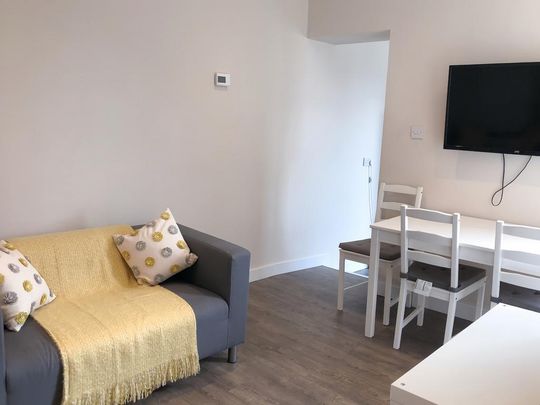 5 bedroom flat share to rent - Photo 1