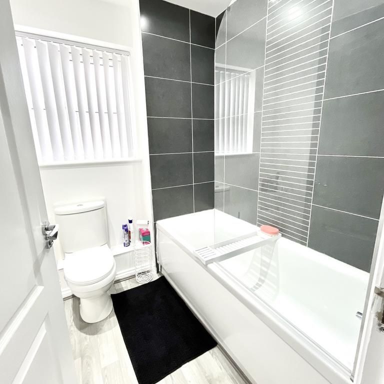 3 bedroom terraced house to rent - Photo 1