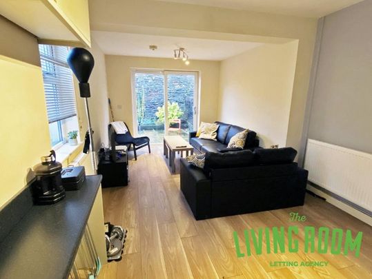 8 bedroom house share to rent - Photo 1