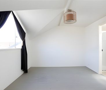 22 Mansion House Lane, West Melbourne - Photo 1
