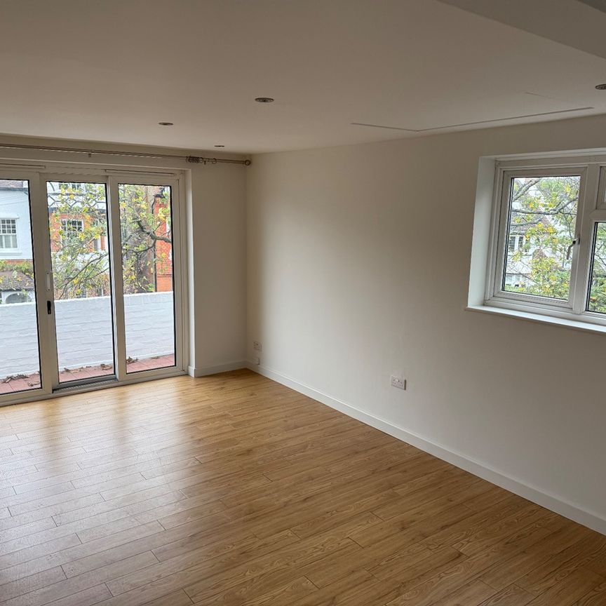 2 Bed Flat, The Hermitage, SW13 - Photo 1