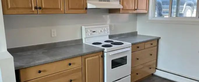 1 Bedroom in Quiet Building - Excellent Transit - Close to University and SAIT | 780 Northmount Drive Northwest, Calgary - Photo 1