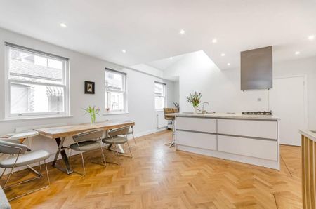 3 bedroom mews to rent - Photo 4