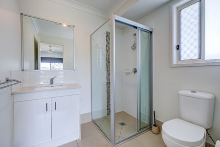 37 Nightshade Crescent, Pimpama QLD 4209 - House For Rent | Domain - Photo 3