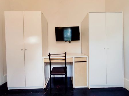 Room 4 #291A - Photo 4