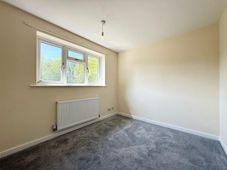 Lake View Avenue, Walton, Chesterfield - Photo 4