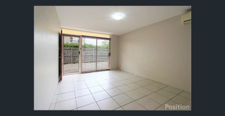 Central to Ashgrove and ground level unit! - Photo 4