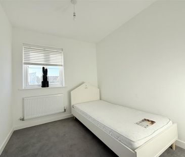 3 bedroom detached house to rent - Photo 4