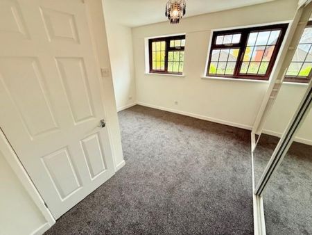 2 bedroom House To Let - Photo 5