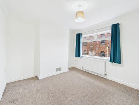 3 bedroom terraced house to rent - Photo 4