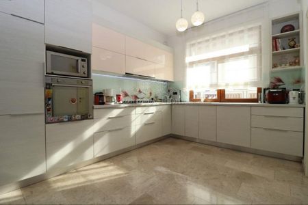 New Four Bedroom House with Some Character - Deutsche Schule - Fotografie 4