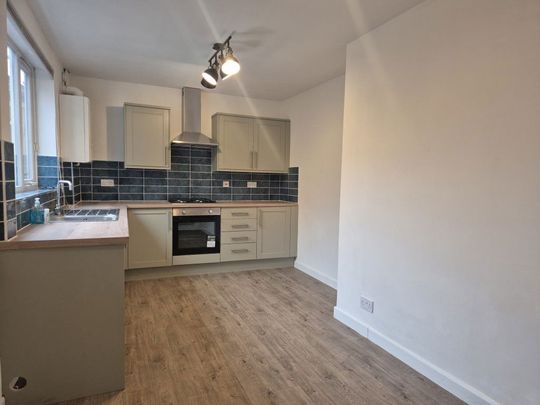 Brettell Lane, Amblecote, Stourbridge, DY8 - Photo 1