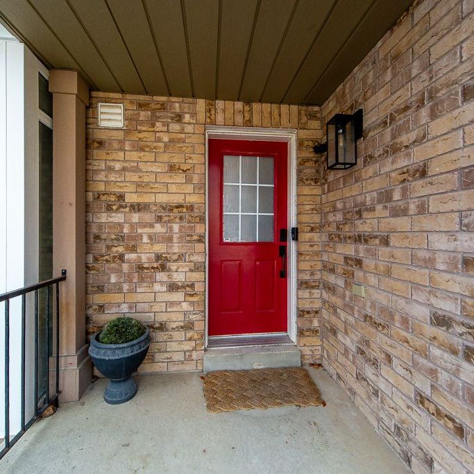 For Lease - 5 Amulet Crescent, Richmond Hill, Ontario - Photo 1