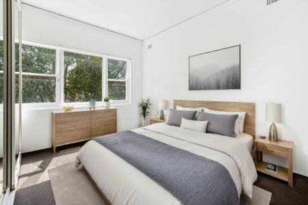 TOP FLOOR FULLY RENOVATED TWO BEDROOM APARTMENT - Photo 4
