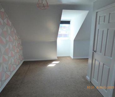 3 bedroom terraced house to rent - Photo 2