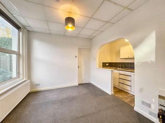 Hawkwood Road, Bournemouth, BH5 - Photo 1