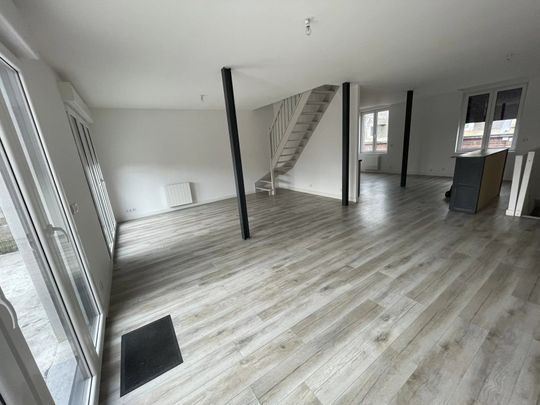 Location Maison 5 pièces 111 m2 à Saint-Quentin - Photo 1