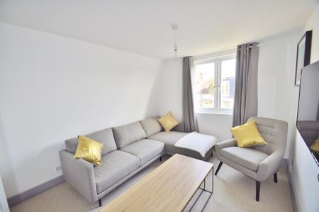 1 bedroom in a house share to rent - Photo 4