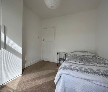 3 bed upper flat to rent in NE31 - Photo 3