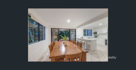 Walk to Noosa River! - Photo 3