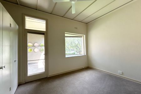 Glorious Scandinavian (Bauhaus) Living - Photo 3