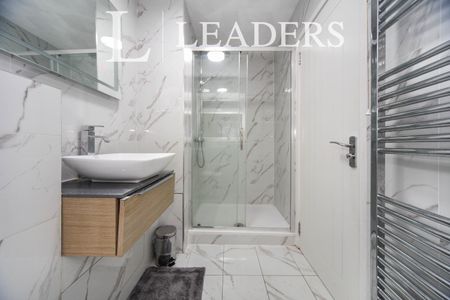 3 bedroom bungalow to rent Ripley Road, Luton, Bedfordshire, LU4 - Photo 4