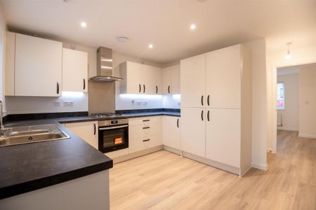 3 bedroom terraced house to rent - Photo 5