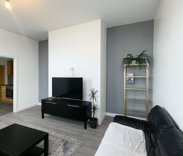 Simonside Terrace, Heaton, Newcastle upon Tyne NE6 5DS - Photo 2