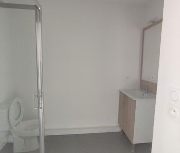 Location Appartement 1 pièce 18m² NIMES 30000 - Photo 2