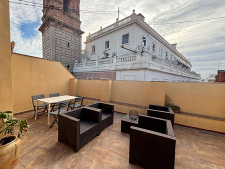1 bedroom luxury penthouse for rent in Valencia - Photo 4