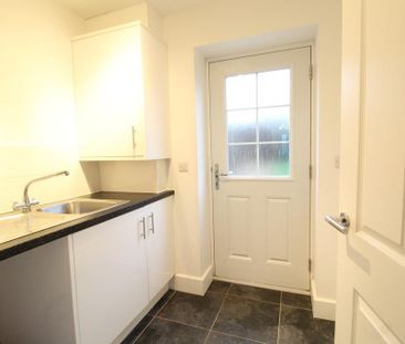 3 bedroom end of terrace house to rent - Photo 1