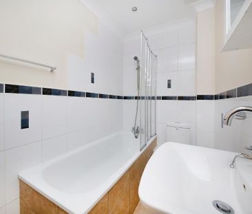 2 Bed Flat, Woodland Road, SE19 - Photo 6