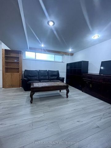 For Lease - 377 Taylor Mills Drive, Richmond Hill, Ontario - Photo 2