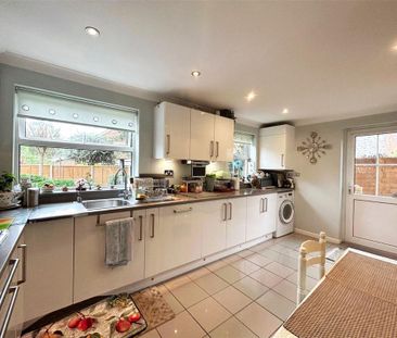 5 bedroom detached house to rent - Photo 4