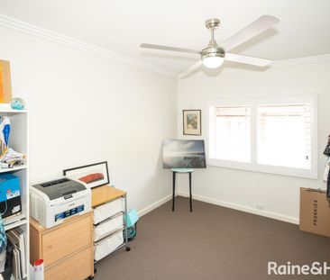 16 Hodson Avenue, Turvey Park, NSW 2650 - Photo 4