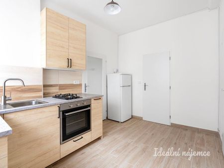Pronájem bytu 1+1 35 m2 - Fotografie 3