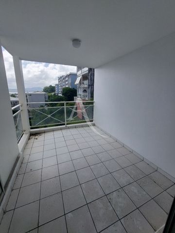 Location Appartement 35.99m² 2 pièces Fort de france - Photo 2