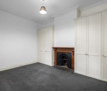 This Richmond house has all the comfort, character and convenience! - Photo 6