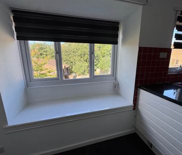 Walesby Court, Cookridge, Leeds - Photo 2