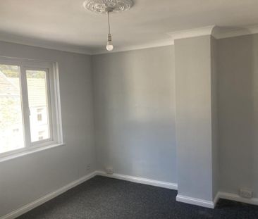 3 bedroom end of terrace house to rent - Photo 6