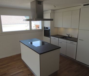 Helle 5.5-Zimmer-Wohnung mit Charme und Blick ins Grüne - Photo 4