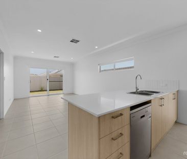 STUNNING BEACHSIDE HOME - Photo 4